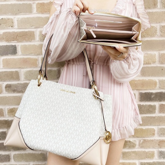 Gaby’sBags💕Michael Kors Tote& Wallet SET NWT - Picture 2 of 8